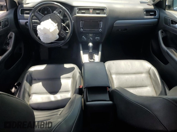 2014 Volkswagen Jetta TDI with VIN 3VWLL7AJ2EM393604, listed as a Copart auction lot 55147545 with 130,273 mi miles and Salvage title. Bid and sale history available at DreamBid. Image 8.