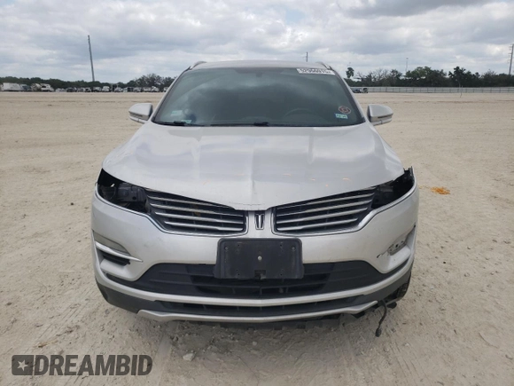 2015 Lincoln MKC z VIN 5LMCJ1A93FUJ15991, wystawiony jako Copart lot #52966915 z przebiegiem 119 140 mil mil oraz Szkoda całkowita • Salvage title. Historia ofert i sprzedaży dostępna na DreamBid. Obrazek 5.