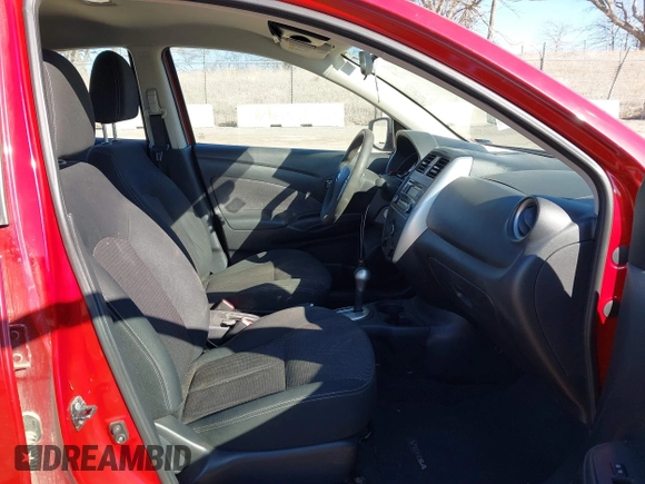 2015 Nissan Versa S Plus with VIN 3N1CN7AP1FL829662, listed as a IAAI auction lot 41680995 with 152,992 mi miles. Bid and sale history available at carsss.com. Image 5.