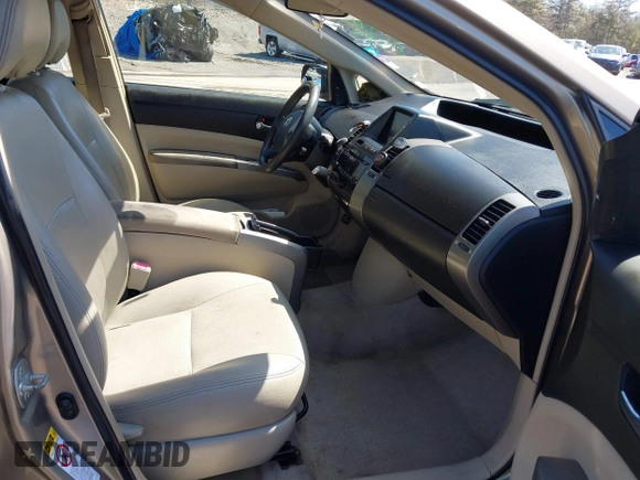 2004 Toyota Prius z VIN JTDKB20U140070419, wystawiony jako IAAI lot #41985652 z przebiegiem 227 401 mil mil oraz . Historia ofert i sprzedaży dostępna na DreamBid. Obrazek 5.