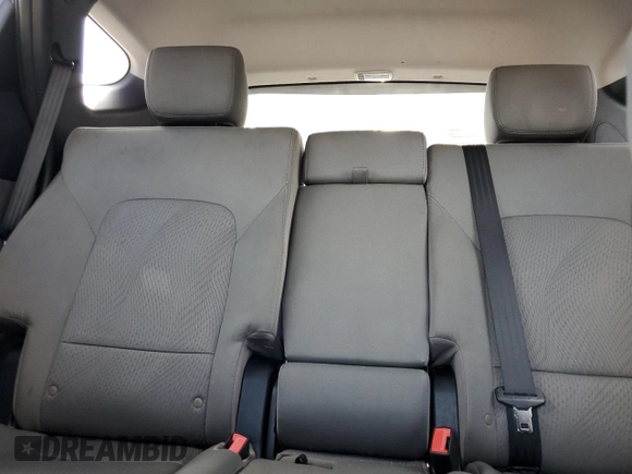 2016 Hyundai Santa Fe z VIN 5XYZUDLB6GG335056, wystawiony jako Copart lot #60152985 z przebiegiem Nie podano mil oraz Czysty tytuł • Clean title. Historia ofert i sprzedaży dostępna na DreamBid. Obrazek 10.