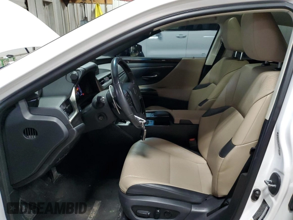 2019 Lexus ES 350 z VIN 58ABZ1B19KU021147, wystawiony jako Copart lot #50423025 z przebiegiem 65 849 mil mil oraz Nie do naprawy • Non repairable. Historia ofert i sprzedaży dostępna na DreamBid. Obrazek 7.