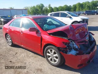 2011 Toyota Camry LE z VIN 4T4BF3EK9BR207017, wystawiony jako IAAI lot #42310936 z przebiegiem 171 383 mil mil oraz . Historia ofert i sprzedaży dostępna na DreamBid. Obrazek 1.