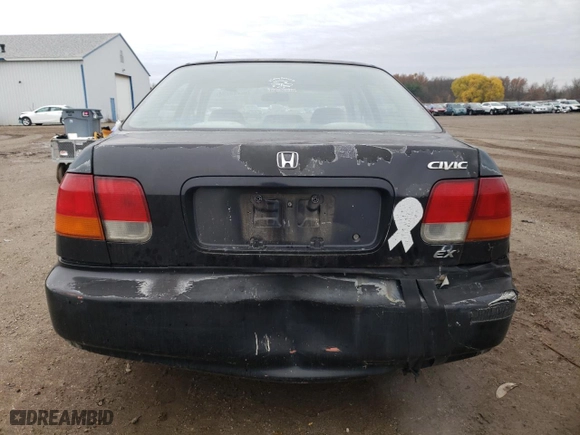 1997 Honda Civic EX with VIN 2HGEJ8641VH551960, listed as a Copart auction lot 82228294 with 178,054 mi miles and Clean Title. Bid and sale history available at carsss.com. Image 6.
