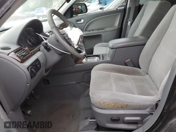 2007 Ford Five Hundred SEL z VIN 1FAHP24107G128517, wystawiony jako Copart lot #53248605 z przebiegiem 196 805 mil mil oraz Szkoda całkowita • Salvage title. Historia ofert i sprzedaży dostępna na DreamBid. Obrazek 7.