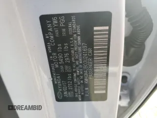 2018 Genesis G80 3.3T Sport with VIN KMHGN4JB0JU241697, listed as a Copart auction lot 76401884 with 42,228 mi miles and Salvage Title. Bid and sale history available at carsss.com. Image 13.