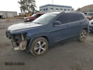 2020 Jeep Cherokee Limited z VIN 1C4PJLDB6LD653714, wystawiony jako Copart lot #55351075 z przebiegiem 143 121 mil mil oraz Szkoda całkowita • Salvage title. Historia ofert i sprzedaży dostępna na DreamBid. Obrazek 1.