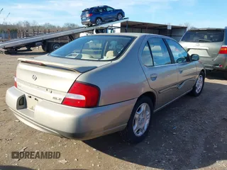 2001 Nissan Altima GXE with VIN 1N4DL01A71C118438, listed as a IAAI auction lot 41538461 with 1 mi miles. Bid and sale history available at carsss.com. Image 4.