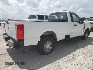 2023 Ford F-250 XL z VIN 1FTBF2AA9PED40870, wystawiony jako Copart lot #60814915 z przebiegiem Nie podano mil oraz Nie do naprawy • Non repairable. Historia ofert i sprzedaży dostępna na DreamBid. Obrazek 3.