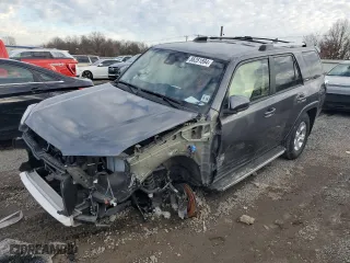 2021 Toyota 4Runner SR5 with VIN JTEEU5JR3M5246632, listed as a Copart auction lot 86261894 with 18,327 mi miles and Salvage Title. Bid and sale history available at carsss.com. Image 1.