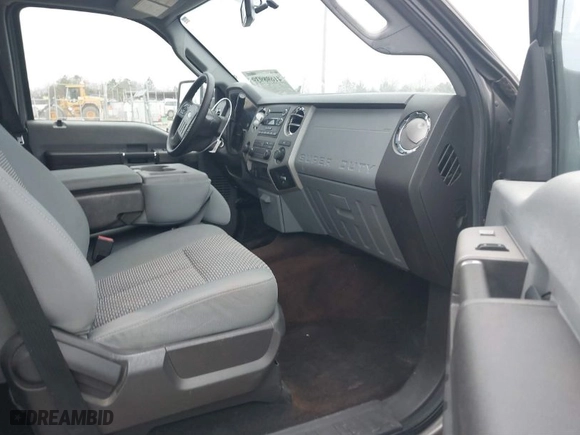 2013 Ford Super Duty F-250 SRW XL with VIN 1FT7W2AT2DEA59223, listed as a IAAI auction lot 41698939 with 189,972 mi miles. Bid and sale history available at carsss.com. Image 5.