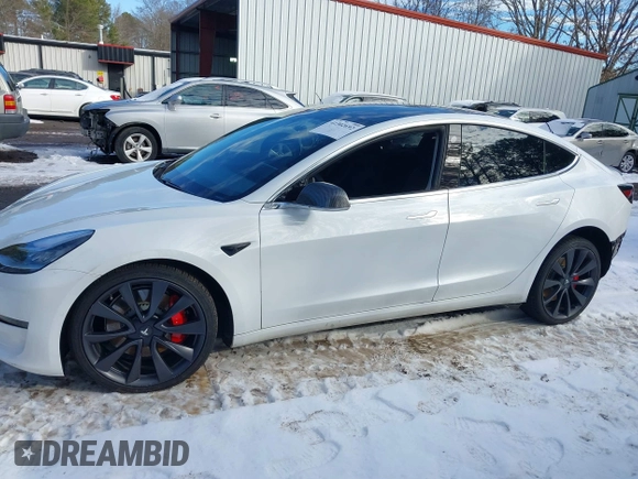 2020 Tesla Model 3 Performance z VIN 5YJ3E1EC5LF791879, wystawiony jako IAAI lot #41302692 z przebiegiem 76 502 mil mil oraz . Historia ofert i sprzedaży dostępna na DreamBid. Obrazek 15.