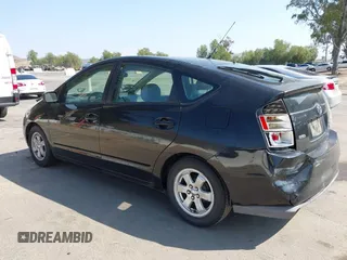 2004 Toyota Prius with VIN JTDKB20UX40031909, listed as a IAAI auction lot 42215526 with 299,999 mi miles and . Bid and sale history available at DreamBid. Image 3.