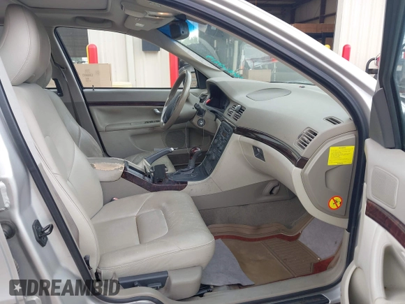 2003 Volvo S80 2.9L с VIN YV1TS92D231310509, выставлен на аукционе IAAI как лот 42460419 с пробегом 140 259 миль миль и . История ставок и продаж доступна на DreamBid. Изображение 5.