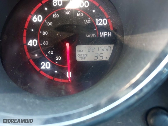 2006 Pontiac Vibe with VIN 5Y2SL65816Z411140, listed as a IAAI auction lot 40851150 with 221,560 mi miles. Bid and sale history available at carsss.com. Image 7.