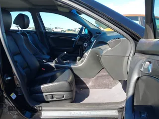 2005 Acura TL with VIN 19UUA66205A075911, listed as a IAAI auction lot 41667304 with 91,575 mi miles. Bid and sale history available at carsss.com. Image 5.