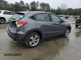 2021 Honda HR-V LX with VIN 3CZRU6H34MM747823, listed as a Copart auction lot 45028835 with 45,207 mi miles and Salvage Title. Bid and sale history available at carsss.com. Image 3.