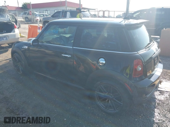 2010 MINI Hardtop S with VIN WMWMF7C59ATX41423, listed as a IAAI auction lot 42547368 with 118,083 mi miles and . Bid and sale history available at DreamBid. Image 3.