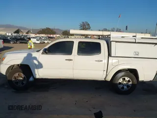 2013 Toyota Tacoma with VIN 3TMLU4EN7DM122791, listed as a IAAI auction lot 41484858 with 236,795 mi miles and . Bid and sale history available at DreamBid. Image 14.