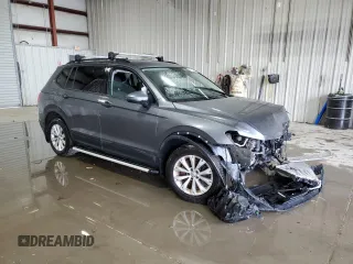 2018 Volkswagen Tiguan S z VIN 3VV1B7AX2JM030331, wystawiony jako Copart lot #56221945 z przebiegiem Nie podano mil oraz Szkody całkowita. Historia ofert i sprzedaży dostępna na DreamBid. Obrazek 4.