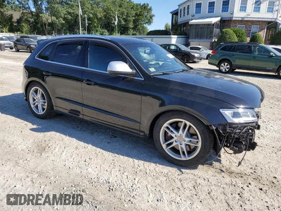 2014 Audi SQ5 Premium Plus with VIN WA1CGAFP7EA012127, listed as a Copart auction lot 69935634 with 74,778 mi miles and Clean Title. Bid and sale history available at carsss.com. Image 4.