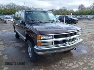1997 Chevrolet Suburban with VIN 3GNFK16R8VG144969, listed as a IAAI auction lot 42070555 with 197,580 mi miles and . Bid and sale history available at DreamBid. Image 1.