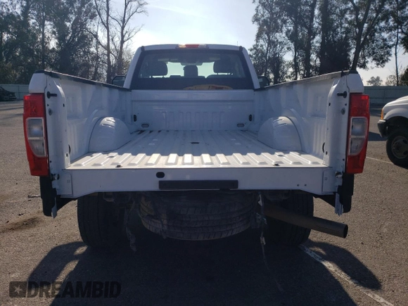 2019 Ford Super Duty F-250 SRW XL with VIN 1FDBF2B65KED69698, listed as a Copart auction lot 87228834 with 34,048 mi miles and Salvage Title. Bid and sale history available at carsss.com. Image 6.