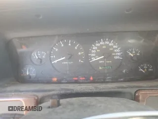 1998 Jeep Grand Cherokee Laredo with VIN 1J4GZ58S9WC361042, listed as a Copart auction lot 46802365 with 236,923 mi miles and Salvage Title. Bid and sale history available at carsss.com. Image 9.