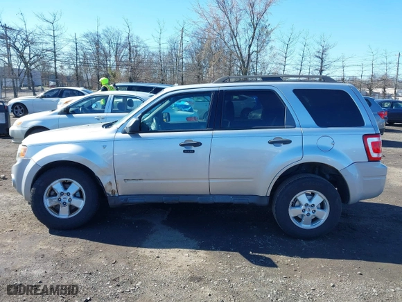 2008 Ford Escape XLT with VIN 1FMCU031X8KE76869, listed as a IAAI auction lot 41802935 with 155,746 mi miles. Bid and sale history available at carsss.com. Image 14.