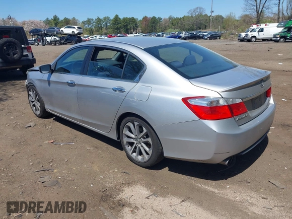 2015 Honda Accord Sport with VIN 1HGCR2F52FA029201, listed as a IAAI auction lot 42135014 with 203,855 mi miles and . Bid and sale history available at DreamBid. Image 3.