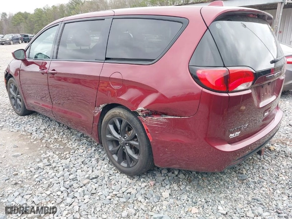2020 Chrysler Pacifica Touring with VIN 2C4RC1FGXLR100447, listed as a IAAI auction lot 41514925 with 46,001 mi miles. Bid and sale history available at carsss.com. Image 3.