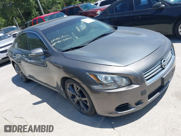 2014 Nissan Maxima SV z VIN 1N4AA5AP1EC440170, wystawiony jako IAAI lot #42837930 z przebiegiem 100 309 mil mil oraz . Historia ofert i sprzedaży dostępna na DreamBid. Obrazek 1.