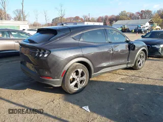 2021 Ford Mustang Mach-E Select z VIN 3FMTK1RM3MMA65264, wystawiony jako IAAI lot #40897877 z przebiegiem 52 212 mil mil oraz . Historia ofert i sprzedaży dostępna na DreamBid. Obrazek 4.