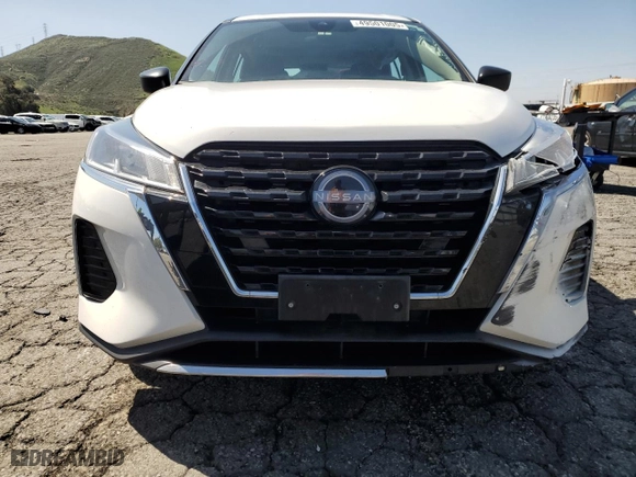 2023 Nissan Kicks S with VIN 3N1CP5BV7PL511848, listed as a Copart auction lot 49501005 with 75,900 mi miles and Salvage Title. Bid and sale history available at carsss.com. Image 5.