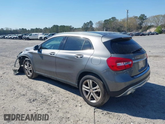 2017 Mercedes-Benz GLA 250 z VIN WDCTG4GB1HJ295973, wystawiony jako IAAI lot #41832460 z przebiegiem 84 945 mil mil oraz . Historia ofert i sprzedaży dostępna na DreamBid. Obrazek 3.