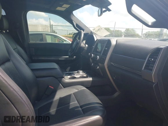 2019 Ford Expedition XLT z VIN 1FMJU1HT3KEA64385, wystawiony jako IAAI lot #42186424 z przebiegiem 225 978 mil mil oraz . Historia ofert i sprzedaży dostępna na DreamBid. Obrazek 5.