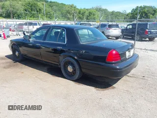 2008 Ford Police Interceptor z VIN 2FAHP71V88X125929, wystawiony jako IAAI lot #42625963 z przebiegiem 97 155 mil mil oraz . Historia ofert i sprzedaży dostępna na DreamBid. Obrazek 3.