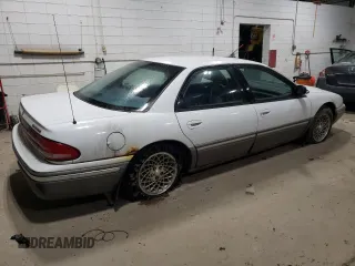 1993 Chrysler Concorde z VIN 2C3EL56T1PH575522, wystawiony jako Copart lot #82903344 z przebiegiem 175 657 mil mil oraz Tytuł czysty. Historia ofert i sprzedaży dostępna na DreamBid. Obrazek 3.