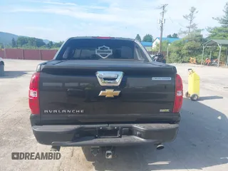 2007 Chevrolet Avalanche LTZ with VIN 3GNFK12367G164433, listed as a IAAI auction lot 42747301 with 163,980 mi miles and . Bid and sale history available at DreamBid. Image 16.