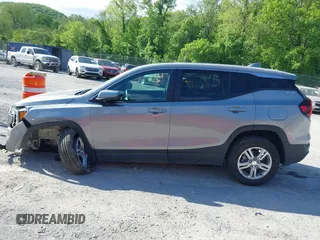 2024 GMC Terrain SLE z VIN 3GKALMEG7RL293411, wystawiony jako IAAI lot #42212636 z przebiegiem 21 429 mil mil oraz . Historia ofert i sprzedaży dostępna na DreamBid. Obrazek 14.