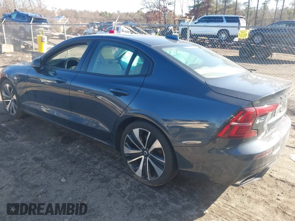 2022 Volvo S60 Momentum with VIN 7JRL12FZ4NG162452, listed as a IAAI auction lot 41136617 with 52,535 mi miles. Bid and sale history available at carsss.com. Image 3.