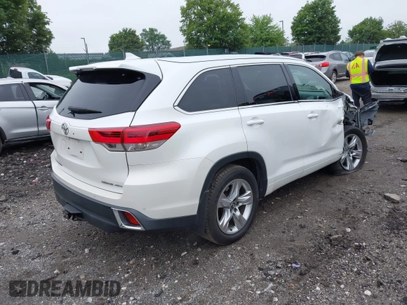 2017 Toyota Highlander Limited with VIN 5TDDZRFH6HS383458, listed as a IAAI auction lot 42510700 with 114,314 mi miles and . Bid and sale history available at DreamBid. Image 4.