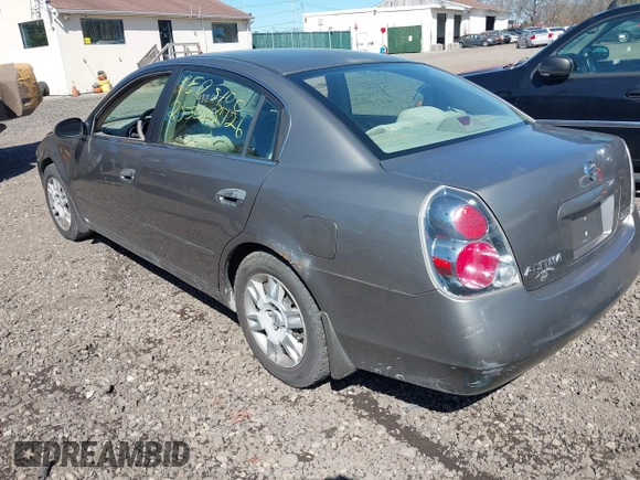 2006 Nissan Altima 2.5 S with VIN 1N4AL11D66N422455, listed as a IAAI auction lot 42008153 with 999,999 mi miles. Bid and sale history available at carsss.com. Image 3.