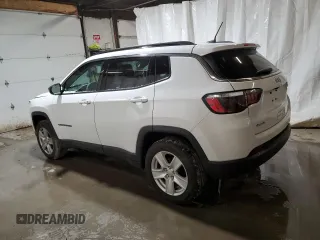 2022 Jeep Compass Altitude with VIN 3C4NJDBB7NT132370, listed as a Copart auction lot 85887934 with 29,143 mi miles and Salvage Title. Bid and sale history available at carsss.com. Image 2.