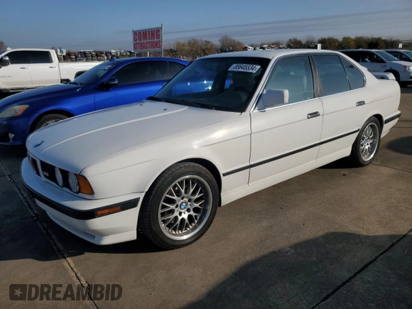 1991 BMW M5 z VIN WBSHD9319MBK05979, wystawiony jako Copart lot #85645534 z przebiegiem 138 219 mil mil oraz Czysty tytuł • Clean title. Historia ofert i sprzedaży dostępna na DreamBid. Obrazek 1.