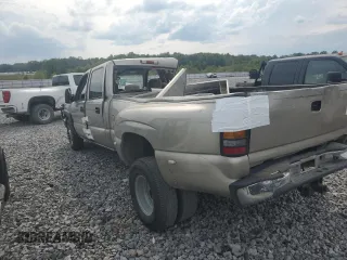 2001 Chevrolet Silverado 3500 LS with VIN 1GCJC33121F182199, listed as a Copart auction lot 72530404 with 252,199 mi miles and Salvage Title. Bid and sale history available at carsss.com. Image 2.