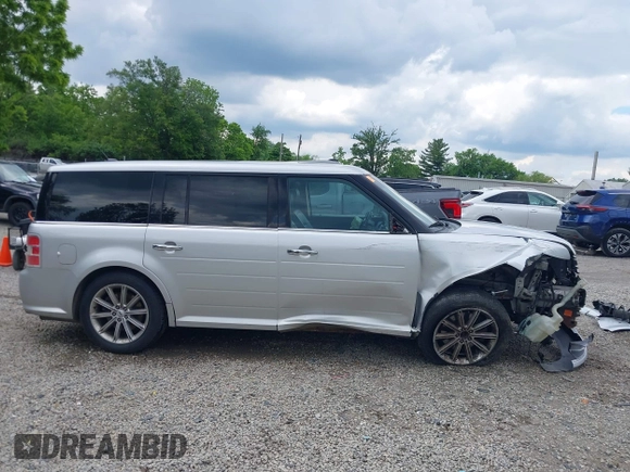 2014 Ford Flex Limited z VIN 2FMGK5D85EBD41983, wystawiony jako IAAI lot #42372617 z przebiegiem 210 955 mil mil oraz . Historia ofert i sprzedaży dostępna na DreamBid. Obrazek 14.