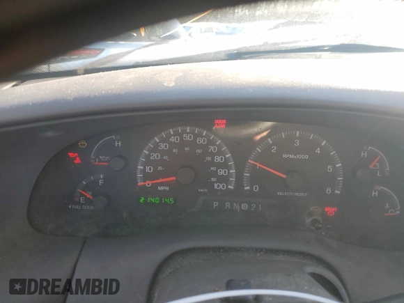 2000 Ford Expedition XLT with VIN 1FMRU166XYLA82466, listed as a Copart auction lot 42507135 with 214,014 mi miles and Salvage Title. Bid and sale history available at DreamBid. Image 9.