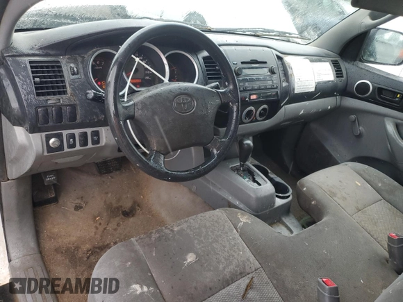 2010 Toyota Tacoma z VIN 5TENX4CN0AZ702336, wystawiony jako Copart lot #56932885 z przebiegiem 382 000 mil mil oraz Czysty tytuł • Clean title. Historia ofert i sprzedaży dostępna na DreamBid. Obrazek 8.