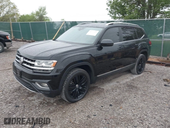 2019 Volkswagen Atlas SEL z VIN 1V2ER2CA2KC592691, wystawiony jako IAAI lot #42011478 z przebiegiem 57 628 mil mil oraz . Historia ofert i sprzedaży dostępna na DreamBid. Obrazek 18.